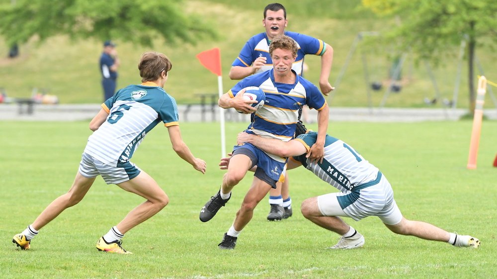 Earl Marriott finds its stride, leads with resilience in AAA Tier 1 BC quarters win over Handsworth Royals! wp.me/p8mxLD-2yh  @BCSchoolRugby <a href="/BCRugbyNews/">BC Rugby News</a> <a href="/bcrugbyunion/">BC Rugby</a> <a href="/athleticsEMS/">EMS Athletics</a> <a href="/HandsworthHSS/">Handsworth Secondary</a> <a href="/SDSSSundevils/">@SDSSSundevils</a> <a href="/kssowls/">KSS Athletics</a> <a href="/BatemanRugby/">Bateman Rugby</a>