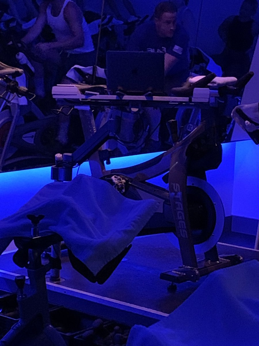 bryanseiter's tweet photo. Full day of meeting, consuming, and thinking about all things insurtech. Need to unplug for an hour before back at it for a late dinner. #digin19 #mentalworkout #physicalworkout #ride #hiphop #fullclass https://t.co/M3pYbJjhls