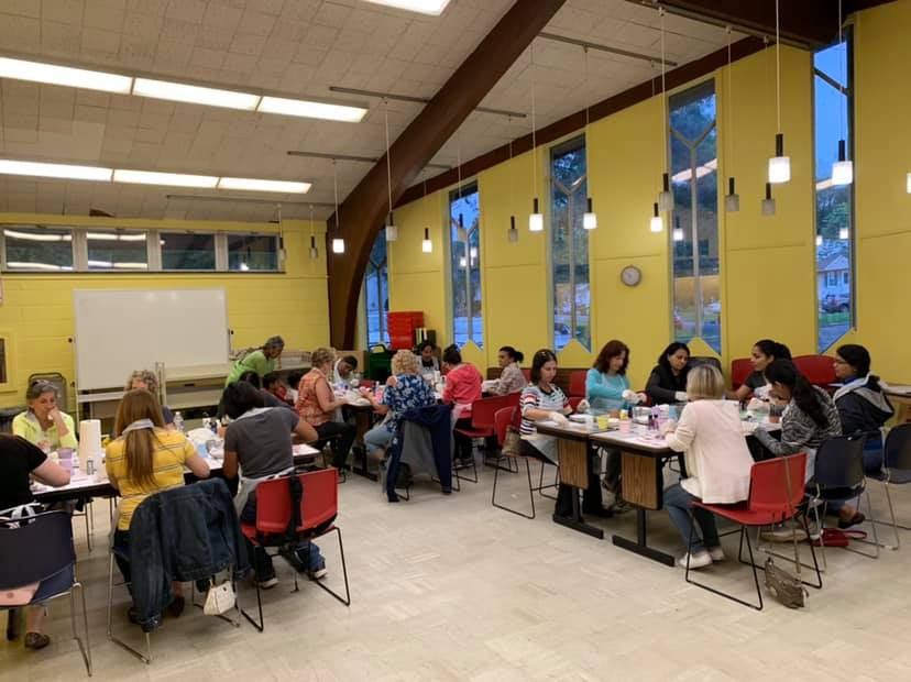 WoodbridgePLNJ's tweet photo. Participants learned how to make their own marbled clay pots @ our Henry Inman branch. #adultcraftnight #marbelizing #claypots #diy #inmanlibrary #colonia #WPLNJ https://t.co/nx6PMUud5y