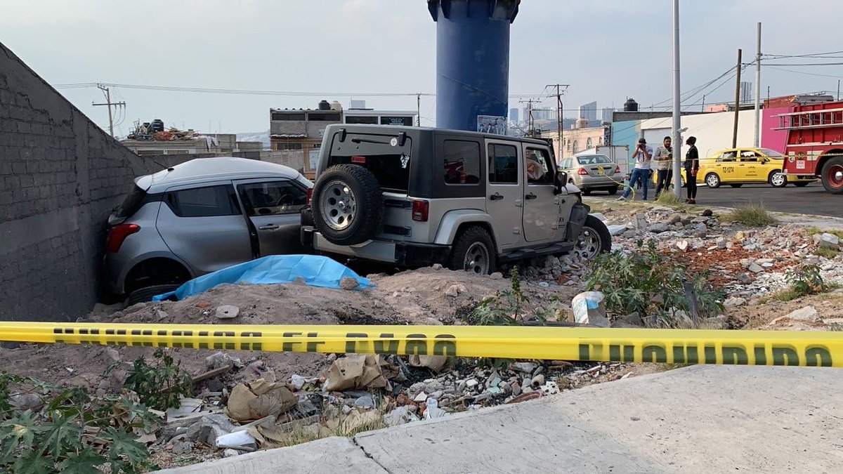 #Querétaro 🚨| Jóvenes huían para no pagar gasolina y terminan matando a un automovilista

• Minutos antes habían cargado gasolina y huyeron de ese lugar para no pagar el combustible 👉🏽 bit.ly/30V8Of6