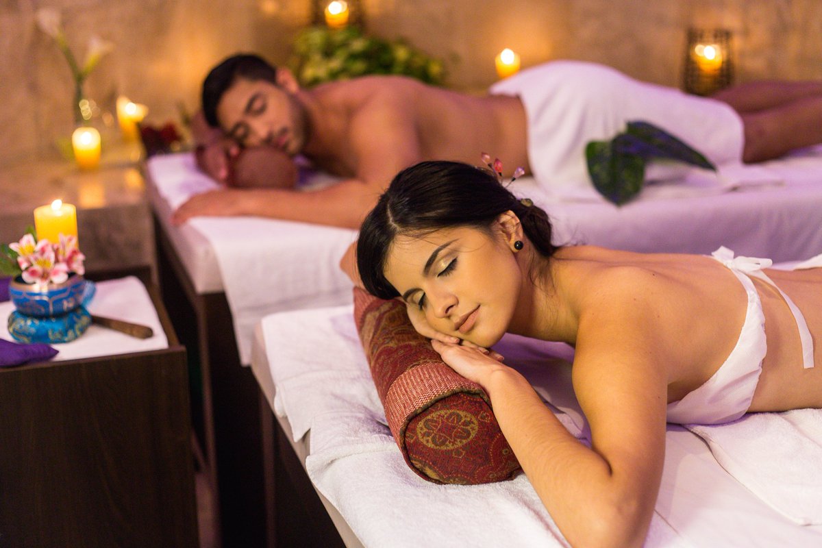 inter_mcbo's tweet photo. Dedícale un día a tu cuerpo y mente, restaura energías, rejuvenece la mente y vive una experiencia única de relajación y belleza💆🏻🏻♀️️🧖🏻🏻♀️️ @CalanthaSpa
.
.
Reserva tu cita a través del 📱 0261-7916197
#InterContinental #Maracaibo #Calantha #Spa https://t.co/eOV3wvphiW