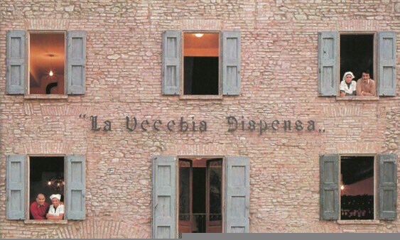 Healthy_Italia's tweet photo. La vecchia dispensa acetaia is what we like to call a family matter. 

The story of this company began four generations ago &amp; it all started with a restaurant &amp; a small workshop in Piazza della Dama near Modena. To read more, check out our Facebook page. https://t.co/b0GYjeGafy