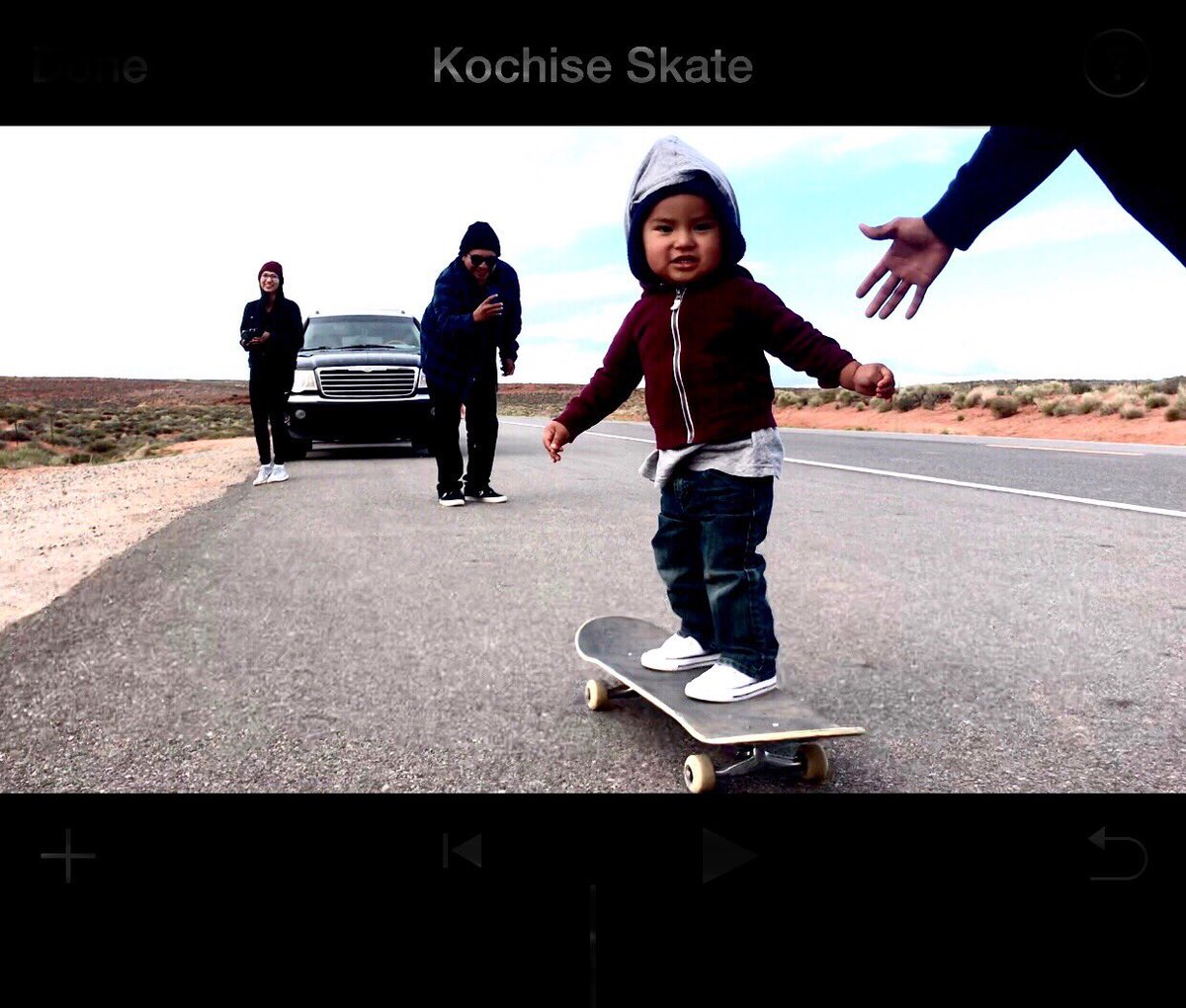 apachesk8boards's tweet image. As long as I got you BABE 
See full video at @instapache1 IG 
#MonumentValley #Dinetah #ApacheLife #WeStartThemYoung
#HatersWillSayThisIsPhotoshop