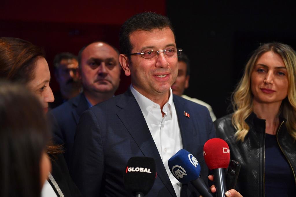 Benim umudum asla tükenmeyecek..

Ekrem İmamoğlu

#HerŞeyGüzelOlacak