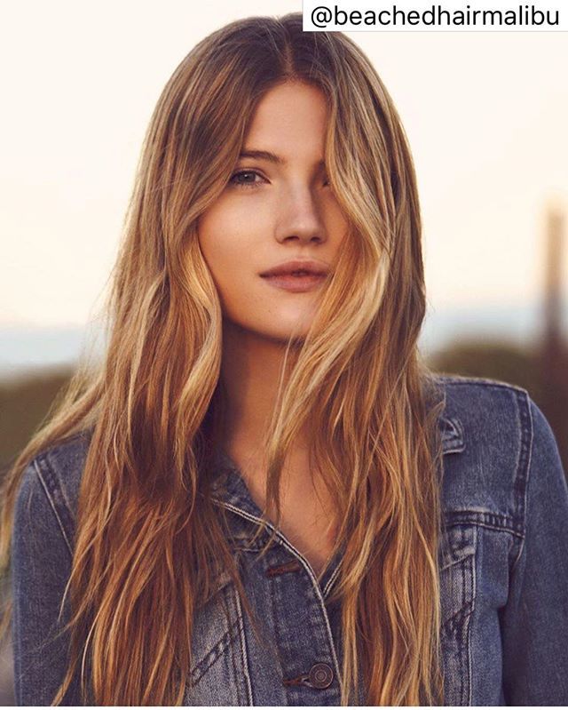 feelscissors1's tweet image. Babe alert! #ashleyshoemaker | haircut ✂️ by our own @feliciarialshair .
.
.
#901girl #ninezeroone #usincommon #beautycoach #raindrops #hairstylist #modernsalon  #beautylaunchpad  #americansalon #behindthechair #hairnerds #hairbrained #maneaddicts #salon… bit.ly/2W4RHnO