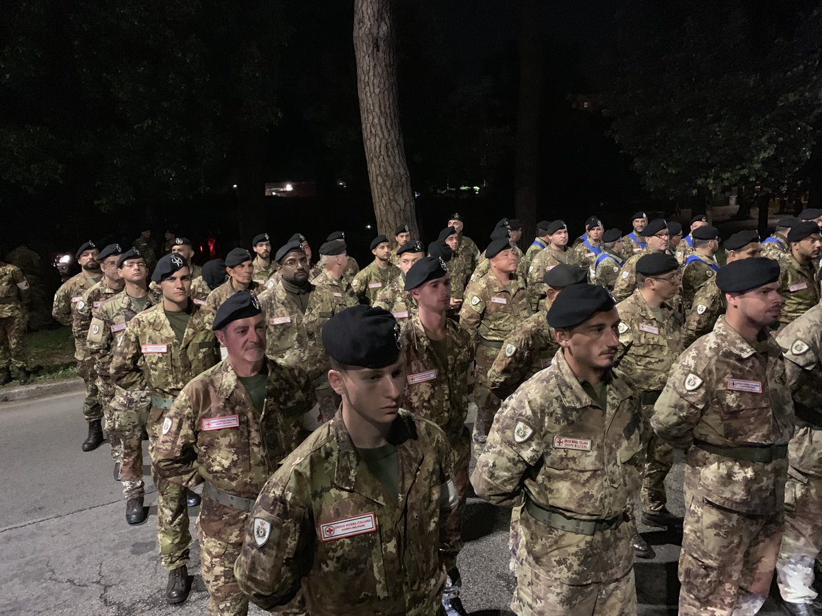 La Compagnia del Corpo Militare Volontario CRI pronta per la rassegna, alla prova notturna della rivista per la #FestadellaRepubblica #2giugno #UnaForzaperilPaese <a href="/crocerossa/">Croce Rossa Italiana</a> <a href="/CriMiles/">Corpo Militare Volontario CRI</a>