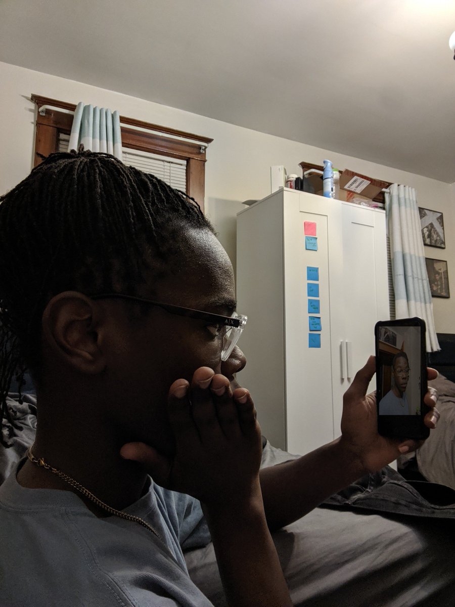 multimedsmitty's tweet photo. #STMPno1 my smartphone sculpture: a #blackmirror get it? #notaselfie #itsamirror #iseehowthiscouldbeconfusing https://t.co/vqpAm0hcdc