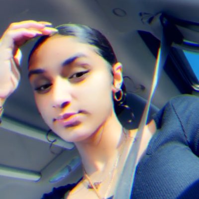 xvashleyy's tweet image. #NewProfilePic #awkwardhand
