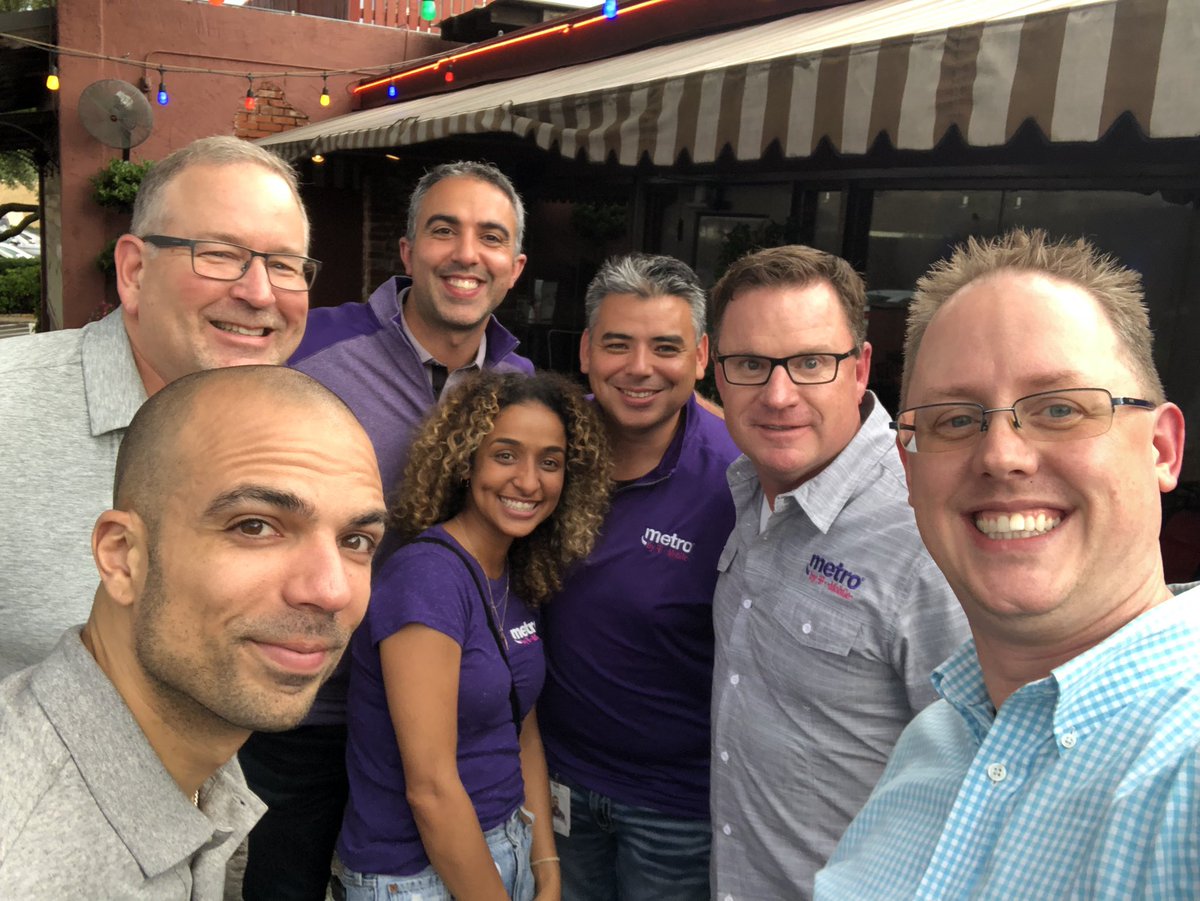 LBing_Booyah's tweet photo. #hangingwiththebest  @JonFreier @TracyLangeMetro https://t.co/TZPhNePisj