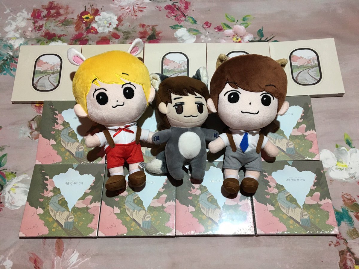Coniiistar's tweet photo. #Chile Yay, llegaron estas preciosuras, 💖 #Kyuhyun #TheDayWeMeetAgain #BabyKyu #HelloKyumin #SuperJunior @SJofficial @gaemgyu 🥰🌸😍🇨🇱 https://t.co/Hams3fg50J