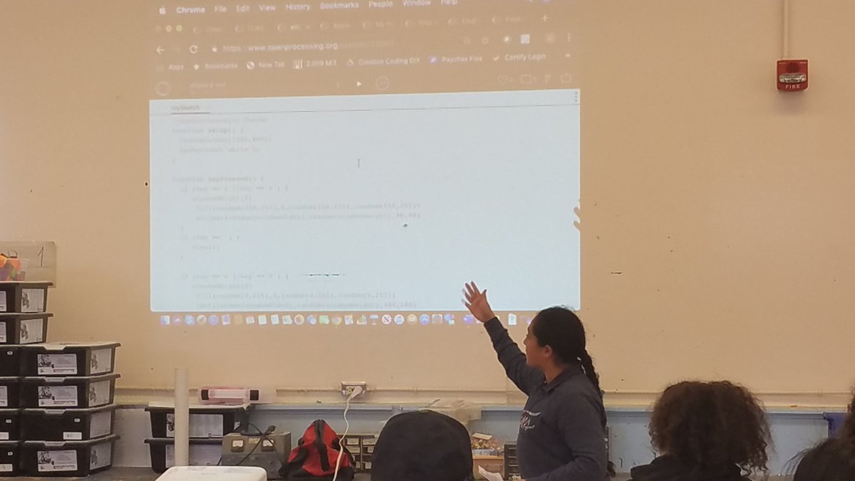 SFMSprincipal's tweet photo. SFMS &amp; SFiAM students working together with DIY Girls partnership.  Presentation well done ladies.  Congratulations. https://t.co/tSc5Kd3xzW