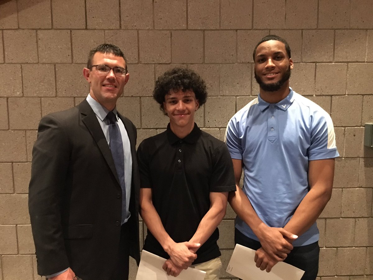 Congrats to Miguel Perez on receiving the Student Athlete of the Year Award and Physical Education Award, Enmanuel Capallen for receiving the Digital Federal Credit Union Scholarship, and the rest of the seniors that received awards at awards night tonight!