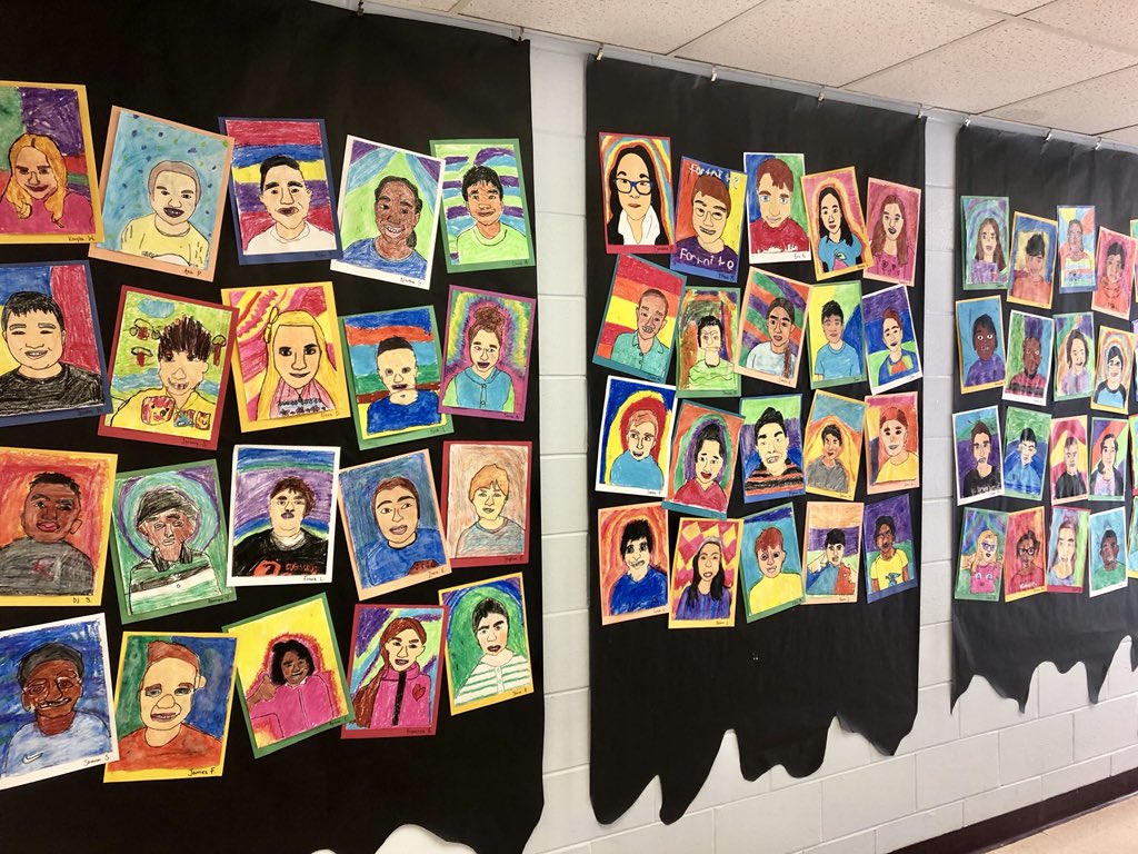 artwmrsc's tweet photo. Cheers to @RobertsvilleES ‘s first official art show! Thank you to everyone that came out to support our fantastic artists! #RoadrunnerPride https://t.co/tiMec9GCKb