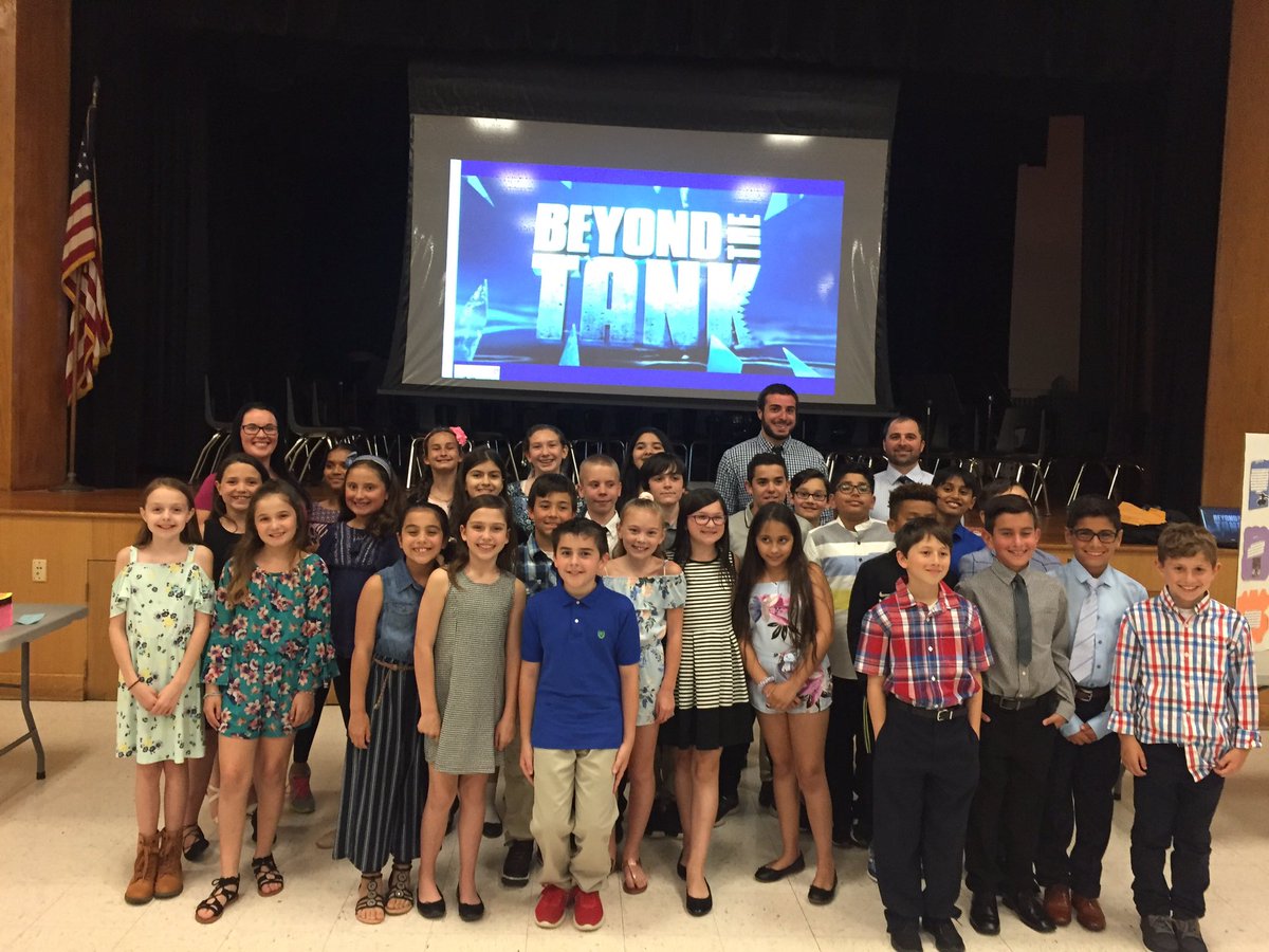 BeyondTheTank20's tweet photo. Our 30 wonderful entrepreneurs! Thank you for an incredible year. https://t.co/ZqBHTMyKtT
