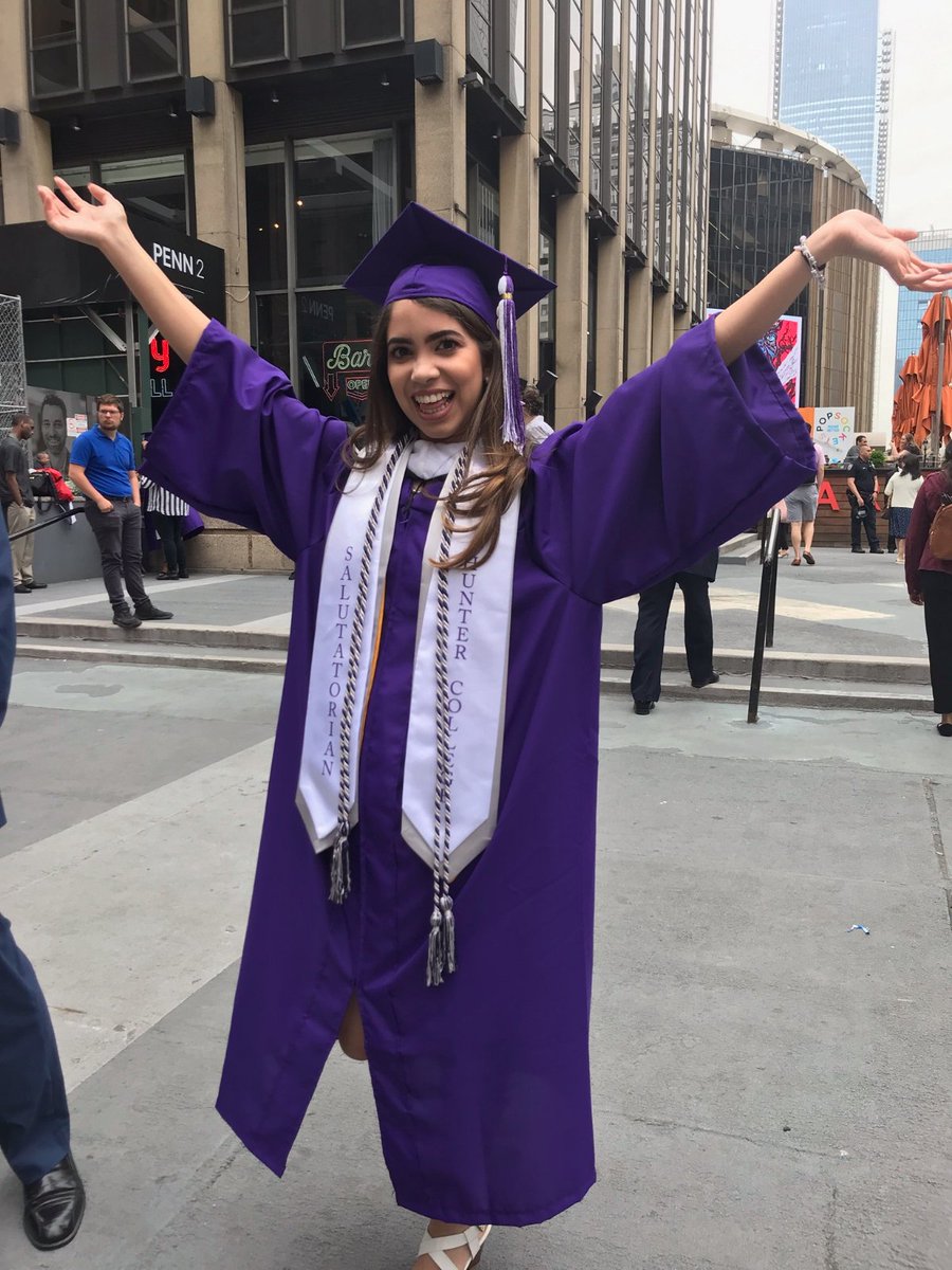 AIMSlab's tweet image. Who we are: Meet Joelle &amp;amp; join us in congratulating her on #graduating from @Hunter_College today! Joelle worked with us on her senior honor's thesis exploring aspects of Latinx identity and coming out for young sexual minority men &amp;amp; now she's off to @silbermanssw for an MSW 🎉