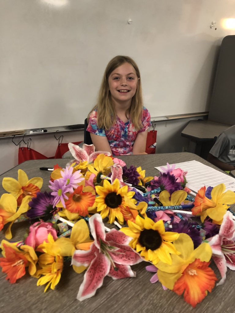 MrsJordanTerry's tweet photo. My entrepreneurs had a blast in the economics fair! They have bright futures ahead of them with the skills they learned through this project! #TeamBCE https://t.co/fS0ZYdWEYT