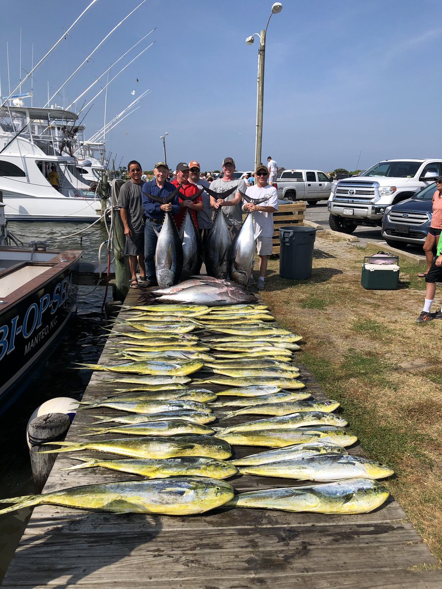 BruceBossuot's tweet photo. A great day fishing! It’s always good to recharge your batteries with a day spent on the ocean! #freezerisfull https://t.co/jRPVIZ5VQP