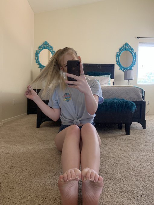 #FootSession went well. Can&rsquo;t wait for the next one!  #footworship #footgoddess #feetpics #footfetish<a href="/tag/footsession"class="tags">#FootSession</a><a href="/tag/footfetish"class="tags"><span>#footfetish</span></a><a href="/tag/pedicure"class="tags"><span>#pedicure</span></a><a href="/tag/footworship"class="tags"><span>#footworship</span></a><a href="/tag/footgoddess"class="tags"><span>#footgoddess</span></a>