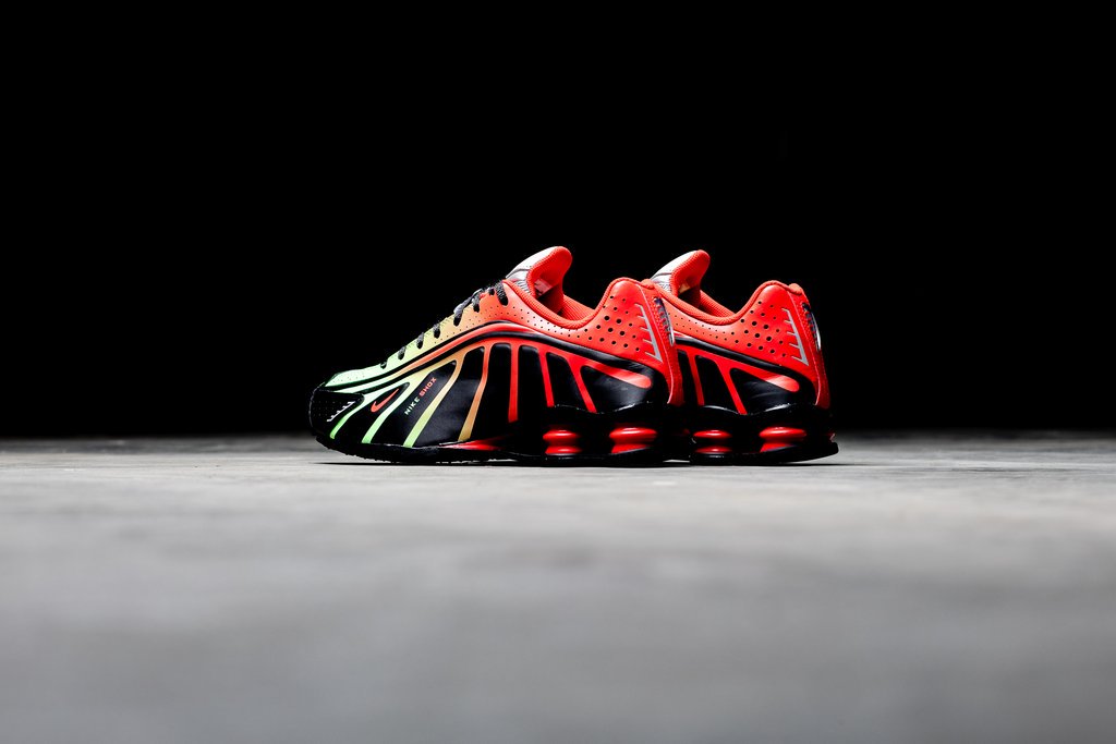 nike shox r4 snipes