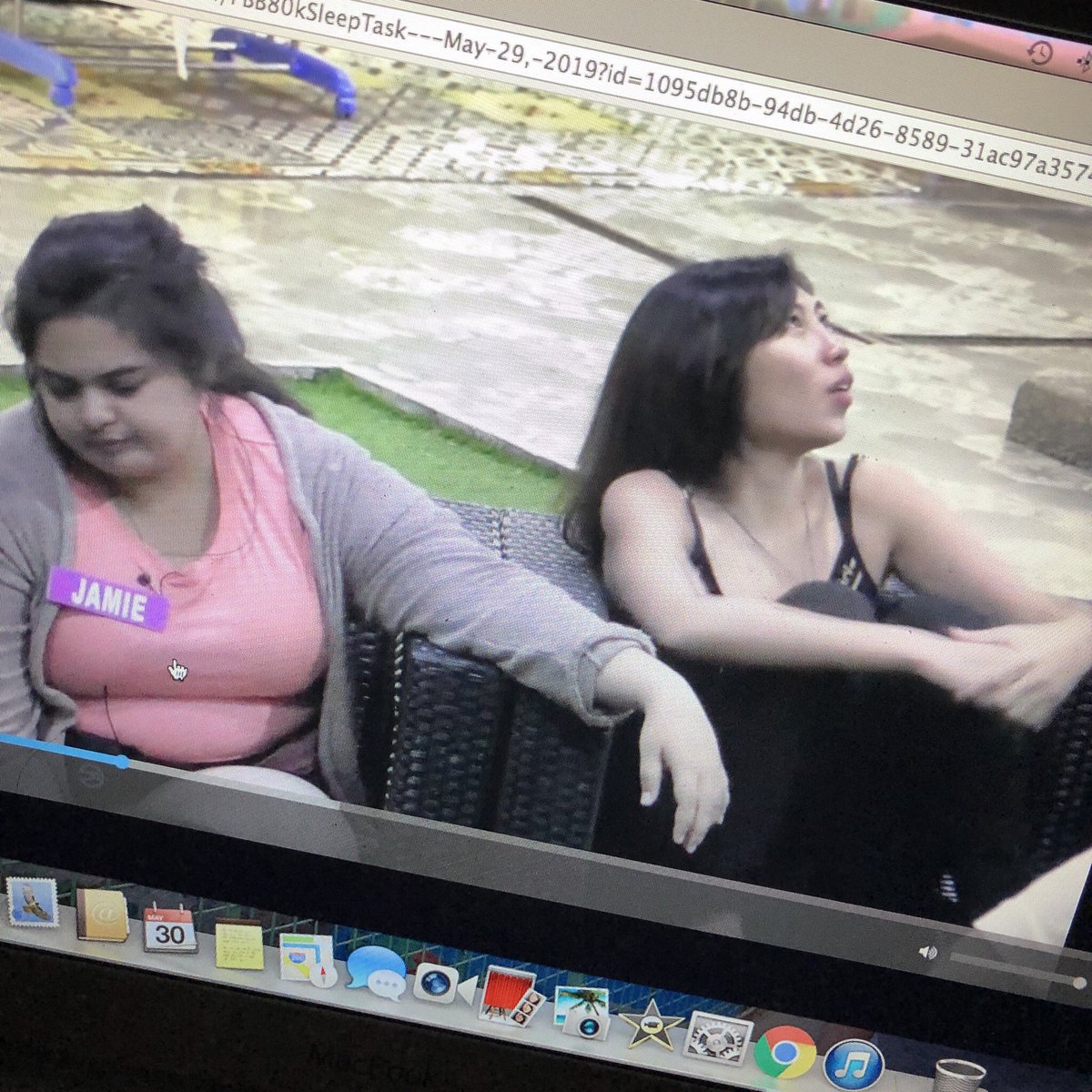 jaojaobaay's tweet photo. I wasn't able to watch last night because of TOO MUCH SLEEP. Hahaha. Just watched this gorl now. (Super thanks talaga sa iWant) Laban ka jan beshycake!!! Coffee is coming!!!! HAHAHA. #PBB80kSleepTask
#KiaraNoToSl8p
#TeamKiaraPBBOtso
#KiarasSurfers https://t.co/aC41w9TRTx