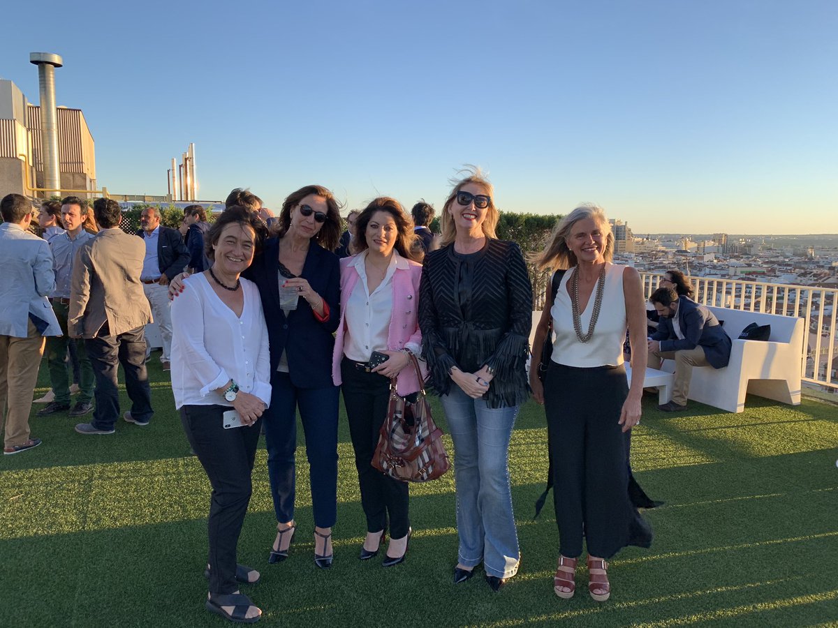 Giving our most cordial welcome to Madrid to #ZinebKoudri outstanding member of <a href="/BPWMontreal/">BPW Montreal</a> <a href="/pazmartinlozano/">Paz Martín Lozano</a> <a href="/AnaAbella_/">Ana Abella</a> <a href="/CandelaMoraG/">Candela Mora</a> #EvaBenitez @BPWI_CommAdmin <a href="/BPW_Europe/">BPW Europe</a>