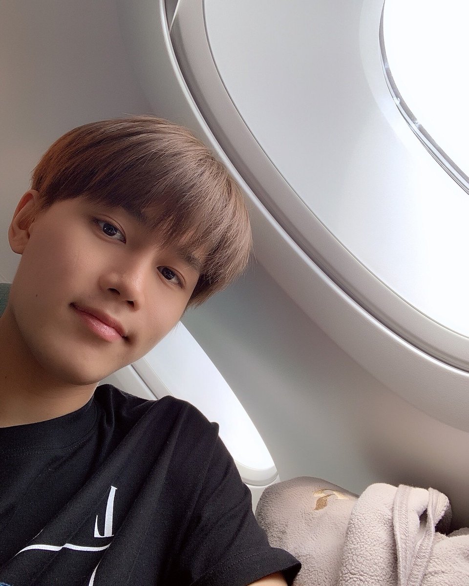 NCTsmtown_127's tweet image. 여러분 저희 이제 출발해요~~좀이따만나용^^^

#집중취재NCT127 Day6

#NCT127 〖 #SUPERHUMAN 〗 
#WE_ARE_SUPERHUMAN
#NCT127_SUPERHUMAN