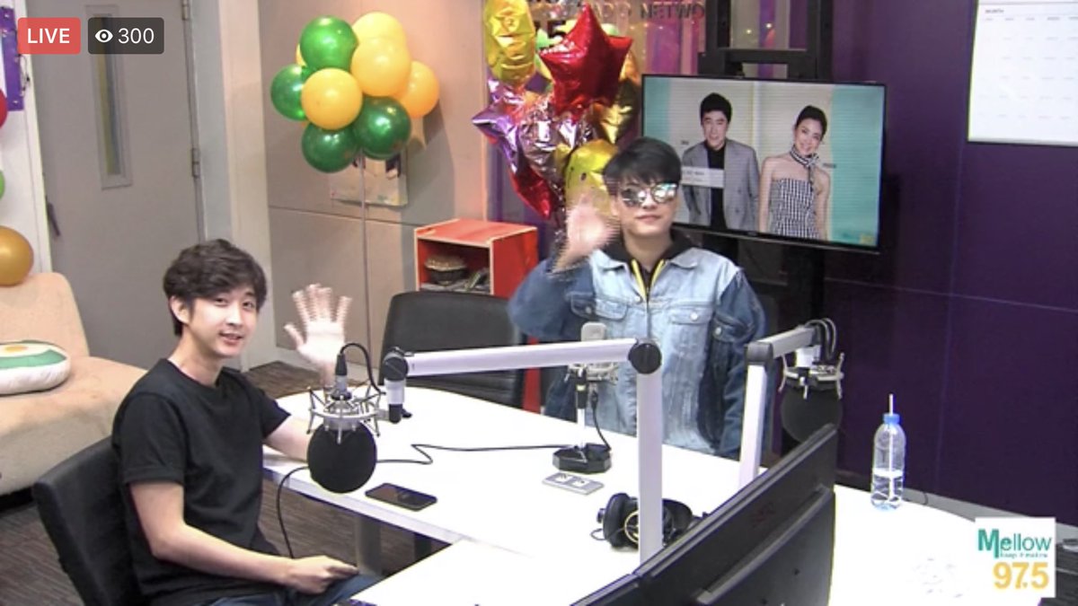 Sainora_N's tweet photo. มาแล้วๆๆๆ หลังจากผ่านครึ่งเช้าไป มาเริ่มที่แรกในครึ่งบ่ายกันเลย NONT TANONT Fighting!
🎥 Thx Live : Mellow 97.5
#tanont916 #nonttanont #Mellow97.5
#play #หมื่นคำลา #ไม่ใช่เวลาของเรา https://t.co/JWpoz03wY2