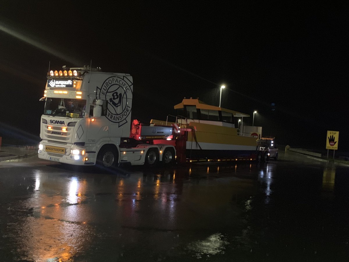europacifickp's tweet photo. It’s yacht transport season. Book yours now at oversize@europacific.com and secure your top notch service .
.
.
.
.
.
#europacific #epicepac #epacrulz #europe #logistics #customs #trucking #storage #warehousing #cfs #container #shipping https://t.co/xS9tjfuRuL