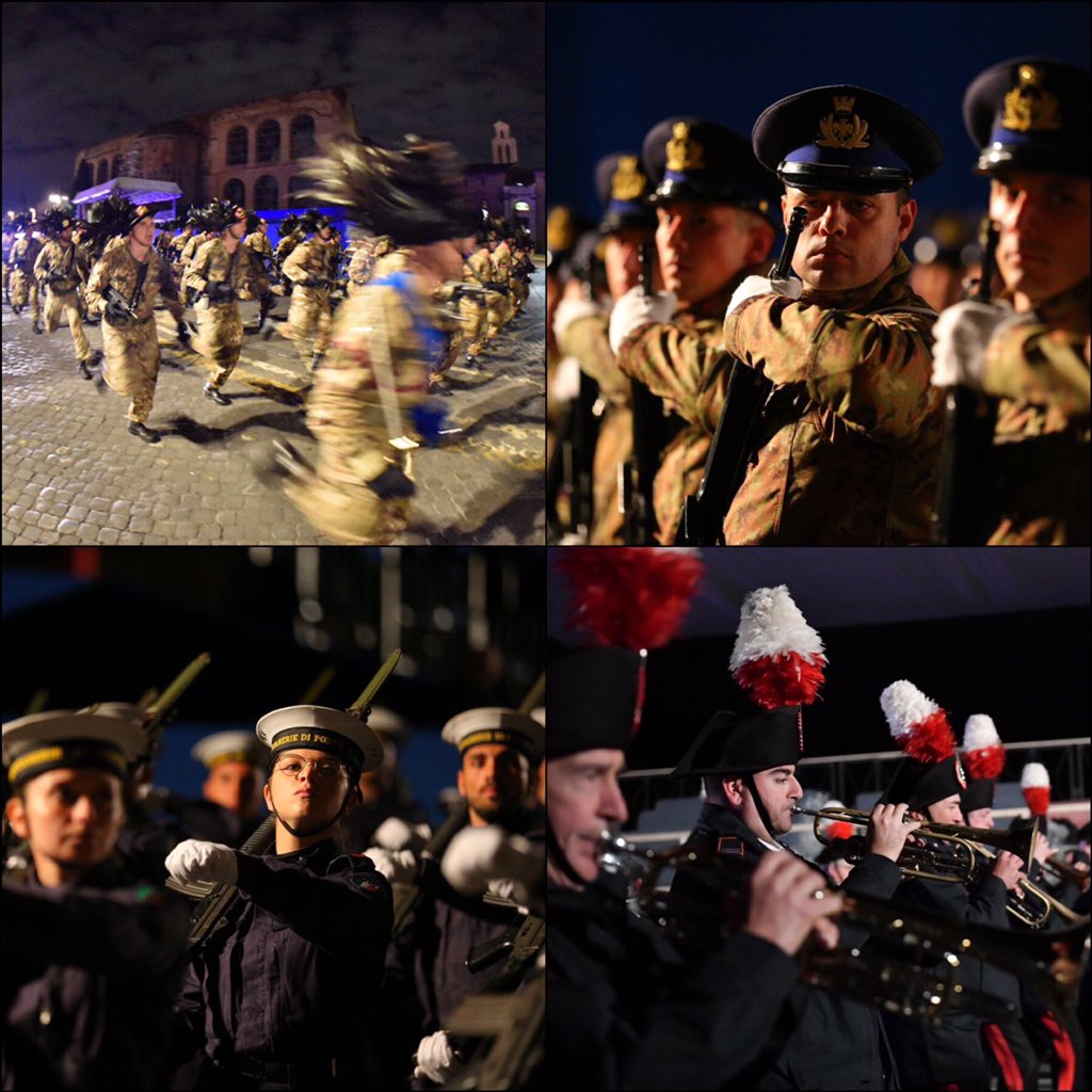 Verso il #2giugno
Il #CapoSMD #GenVecciarelli alle prove notturne della #FestaDellaRepubblica 

#ForzeArmate #UnaForzaperilPaese
