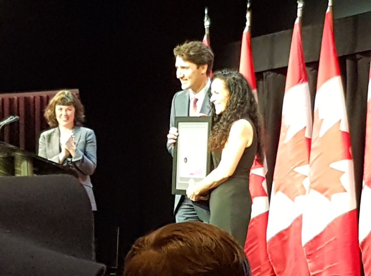 HaneneHaji's tweet photo. Nous sommes heureux et fiers de notre chère collègue madame  Louis-Leclerc Bélanger qui a reçu hier le prix de l’excellence. Une enseignante modèle par son dévouement et son amour pour l’enseignement! Féliçitations! #Lamoureux #Cecce https://t.co/i9ep6t7zVL