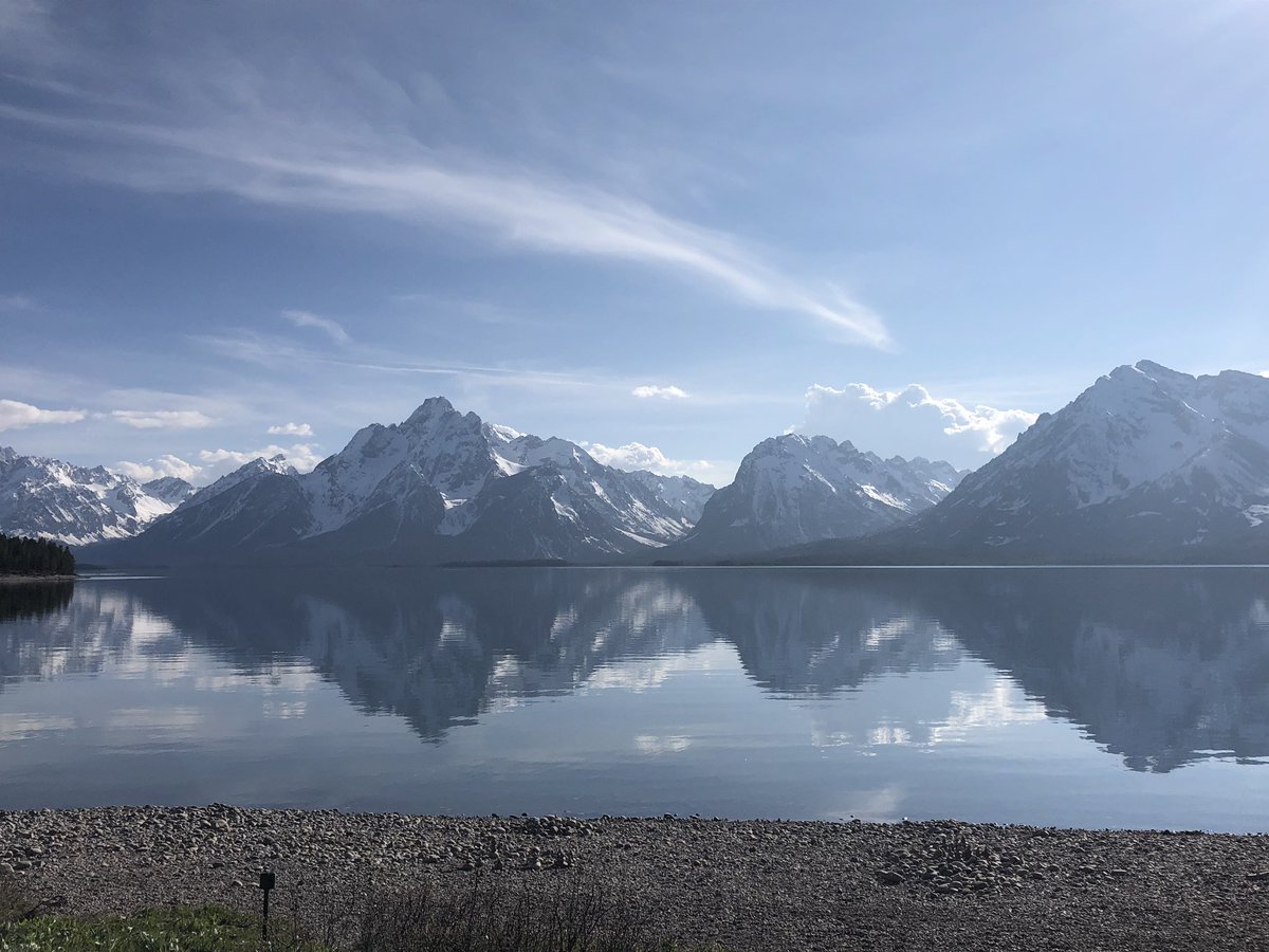 shaunsmith3rd's tweet image. Yellowstone Day! Students listened to a Park Ranger, watched Old Faithful erupt, hiked &amp;amp; saw bison, bear &amp;amp; elk, oh my! #TetonsCPS @Szydlowskim