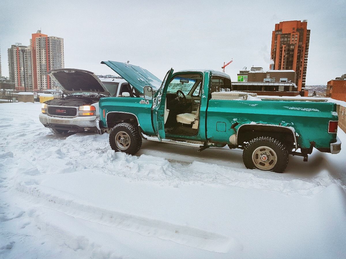 instamek's tweet photo. Here's a beautiful Chevy that needed helping getting started on top of a parkade.  #yeg #yyz #yyc https://t.co/yFEhcNSFoQ