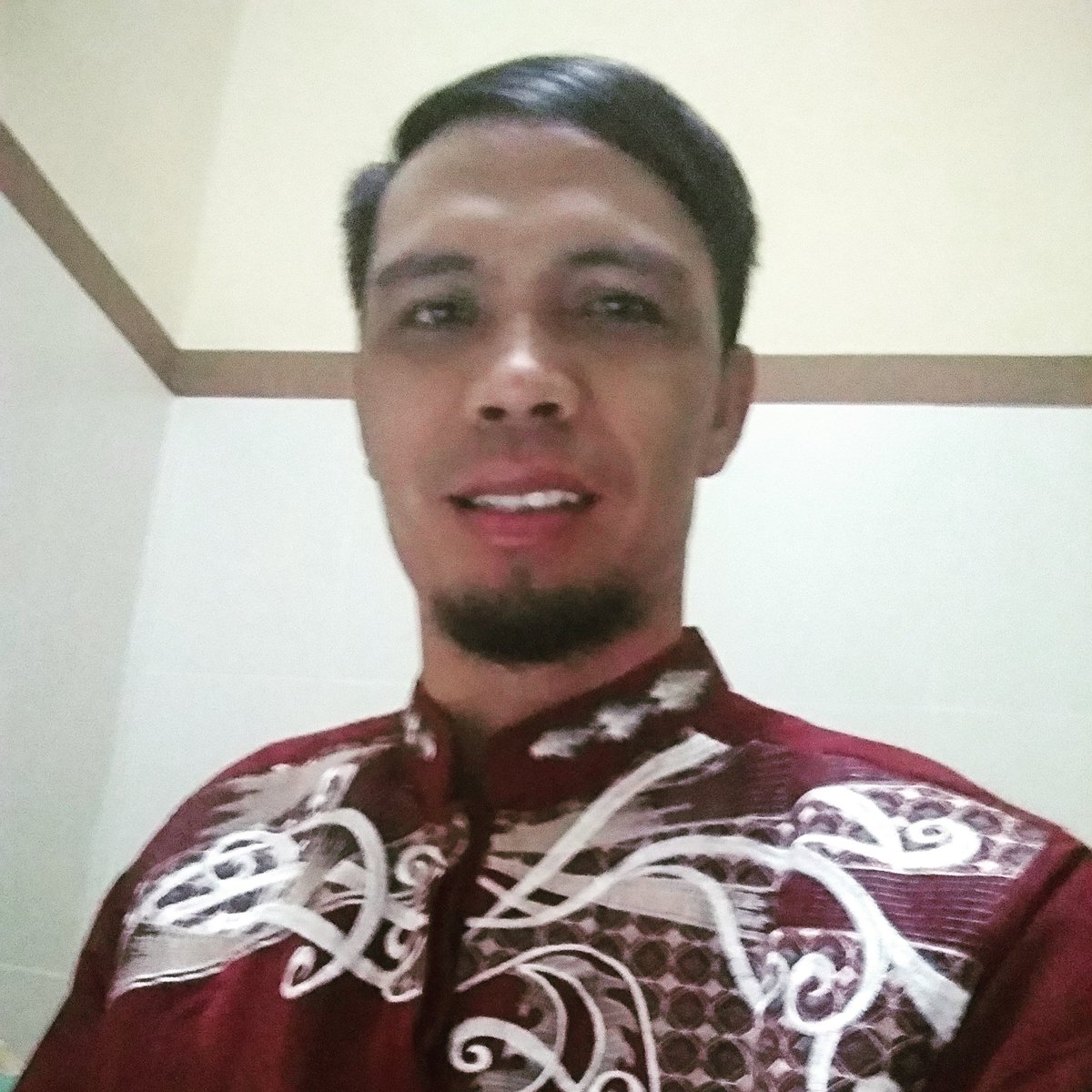 GalangSbw's tweet photo. Kalau kamu di kasih kemudahan buat Sholat tahajud sholat shubuh tepat waktu,selamat kamu mendapatkan hadiah dari'ALLAH,Aamiinnn... https://t.co/NBUd5J1fjI