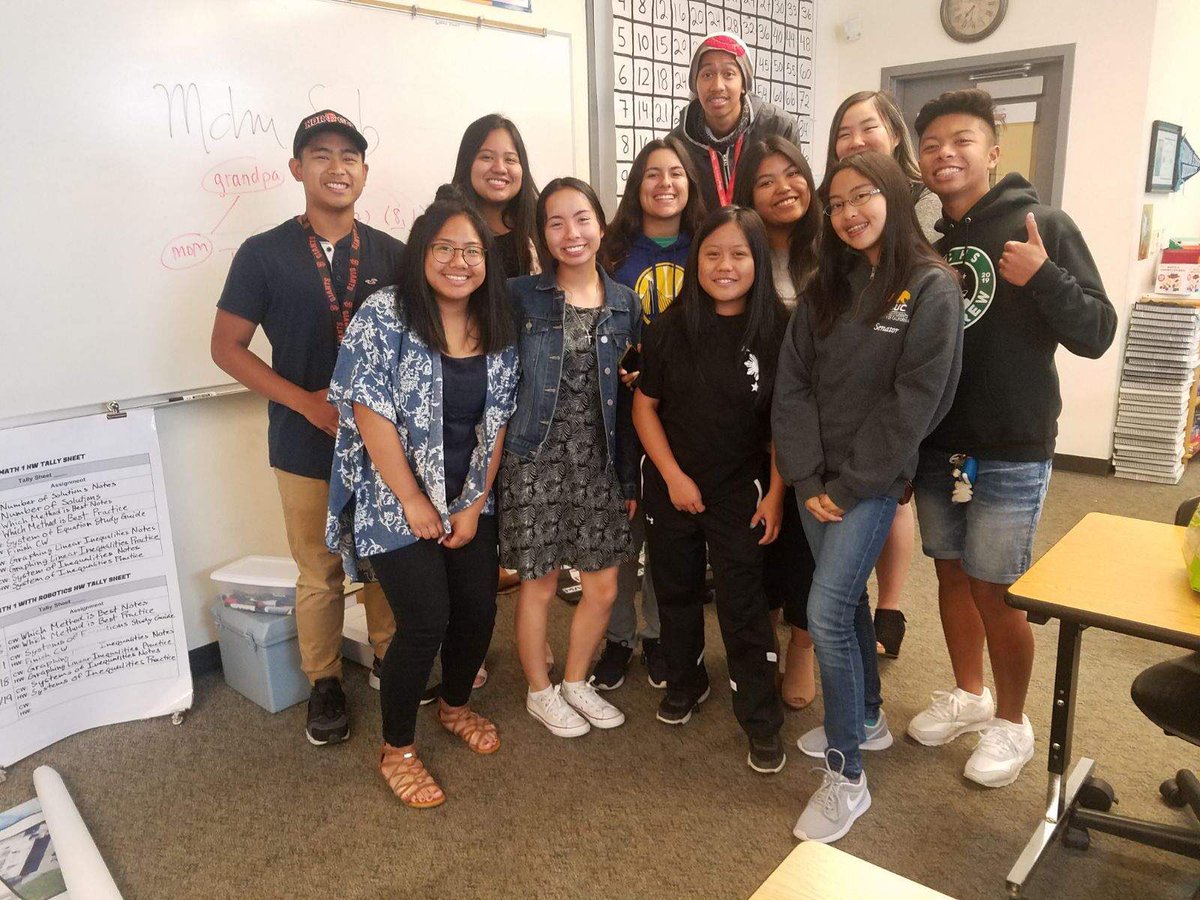 ACHS Link Crew tweet media