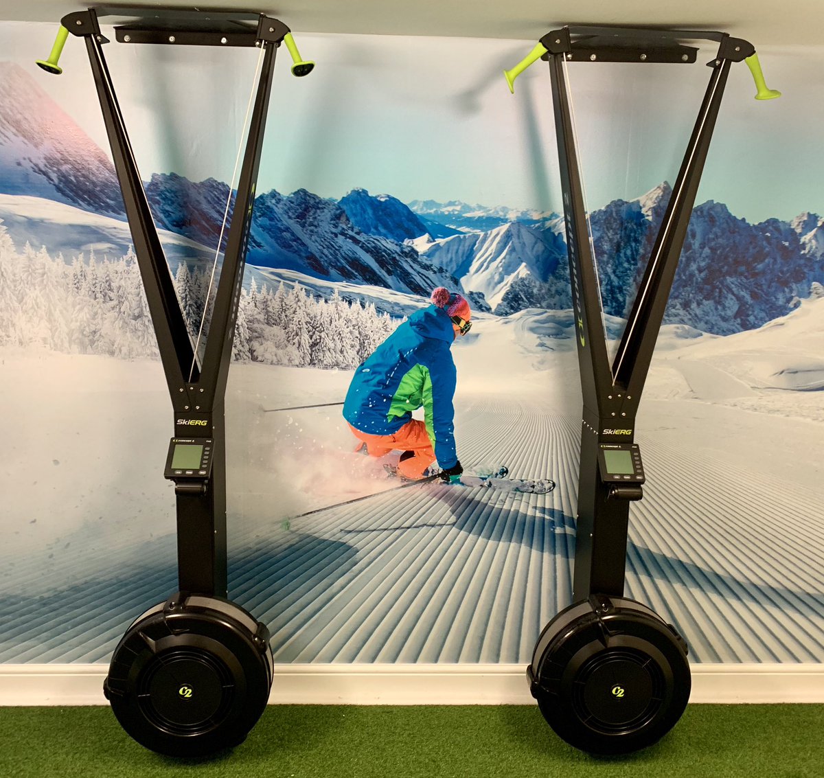 aaronfeelgood's tweet photo. @concept2 the new Air boutique @WellnessExpres https://t.co/3RqcyCF5x3