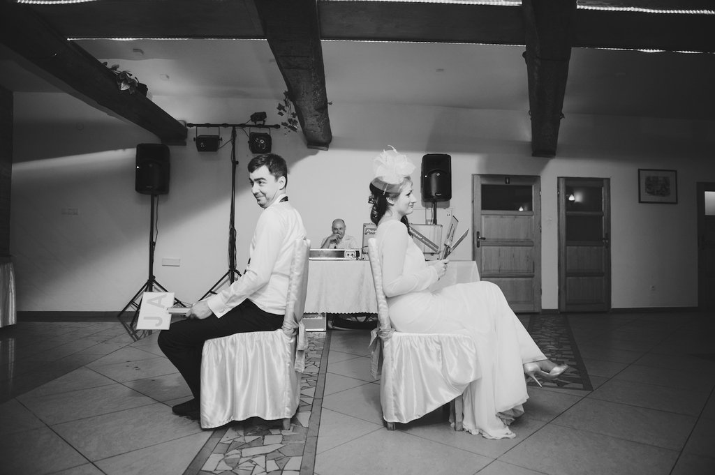 Who know more?
* 
* 
* 
* 
#weddinggame #weddingparty #blackandwhite #bride #groom #dj
---
LOVE PHOTOGRAPHY
marcinkrokowski.com
Contact: marcin@urbanflavour.pl