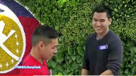 AkieSquads_'s tweet photo. AkiNo brotherhood .
Gino nag paturo ng sayaw kay Akie .
#PBB80kSleepTask https://t.co/02eFQED506