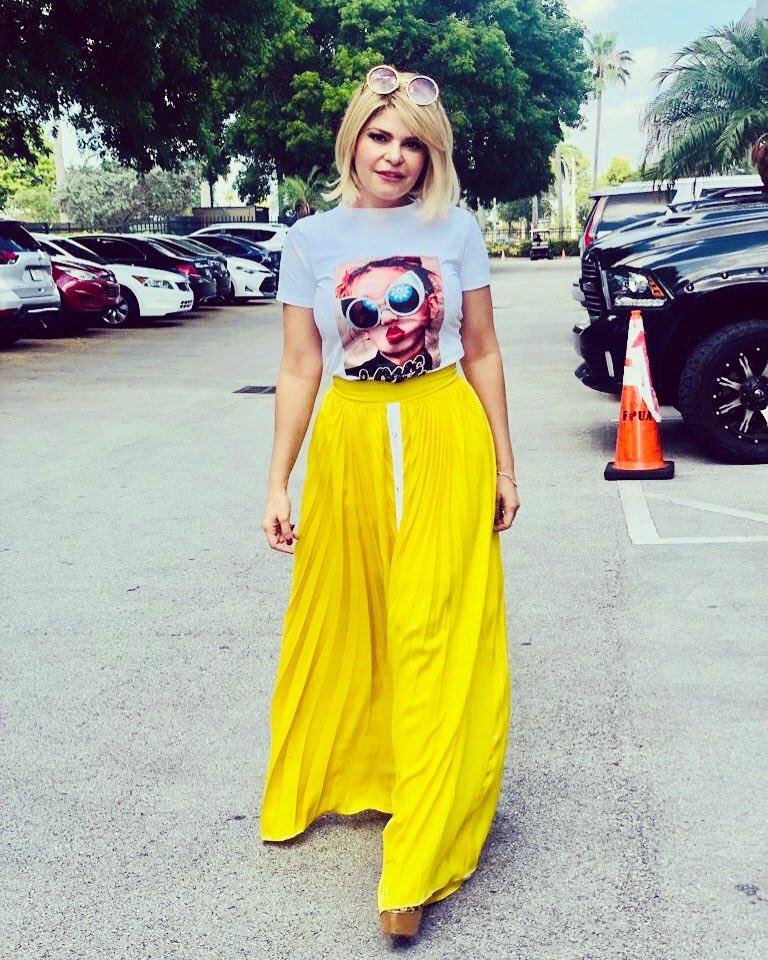 ItatiC's tweet photo. #Miami 🌴#ManuelDelgadoModa #PecheDesigns https://t.co/sXzFhppXss