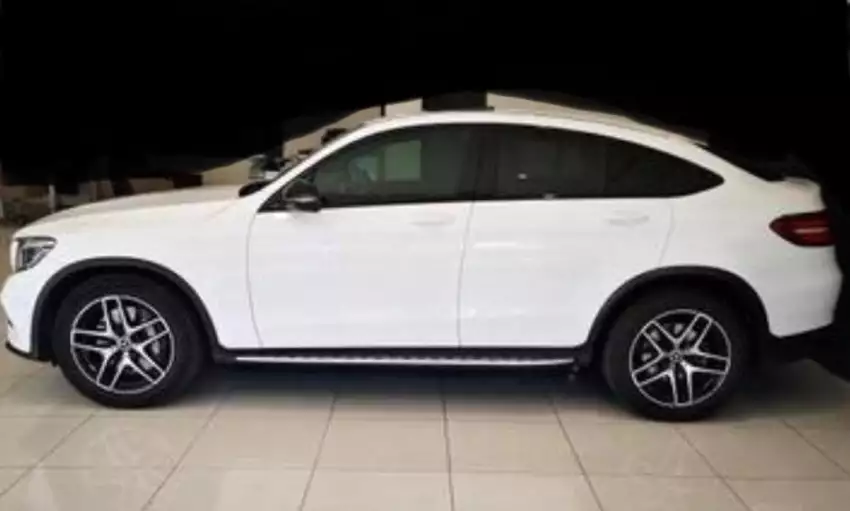 drivenrsa's tweet photo. Mercedes Benz GLC Coupe 350d 2017
R 949,000
4 Matic
White with black interior
Only 18,000kms
FULL HOUSE
Contact 0810626741 https://t.co/ZVvzh4ZACg