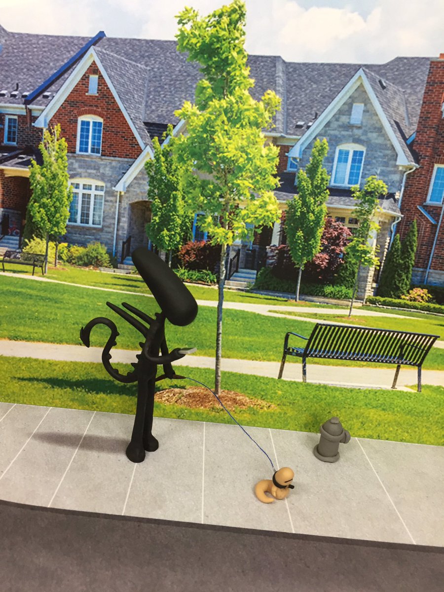 Alien next door エイリアン散歩中