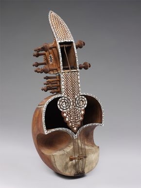 There is Sarinda सारिंदा a version of Sarangi found in our country. It too vary across regions. Rajasthan Bengal etc. One beautiful is in V&A museum  @V_and_A