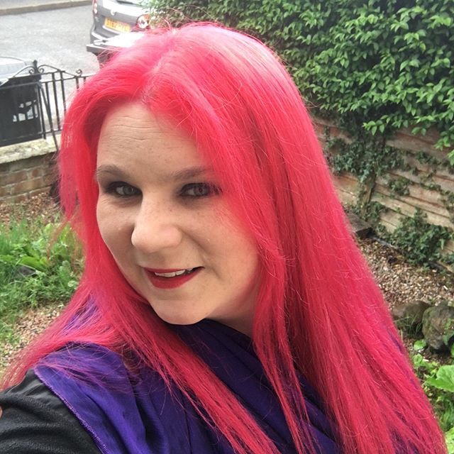 ExcaliburPress's tweet photo. New hair ❤️ thanks Hair Friendly, #Belfast
.
#Hairstyle #hairdye #dyedhair #newhair #redhair #dyedred #dyedredhair #directions #directionshair #colourfulhair #haircolour #lariche #larichedirections #northernrireland #tinacalder #excaliburpress #contentqu… https://t.co/uhbdt0WMhv https://t.co/ccSC41t1UH
