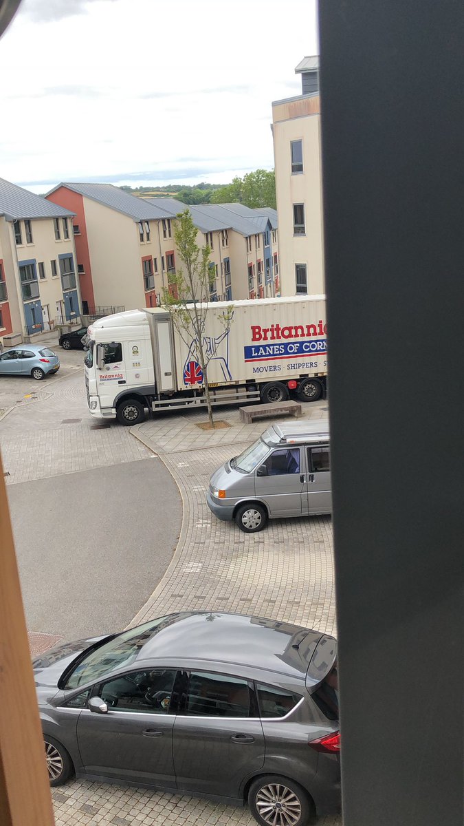 princess_me89's tweet photo. Dear @BritanniaMovers when a resident asks your movers to move a van from someone’s private parking please don’t think it is ok to replace with a lorry. Where am I supposed to park? #inconsiderate https://t.co/hMq3wPgOUG