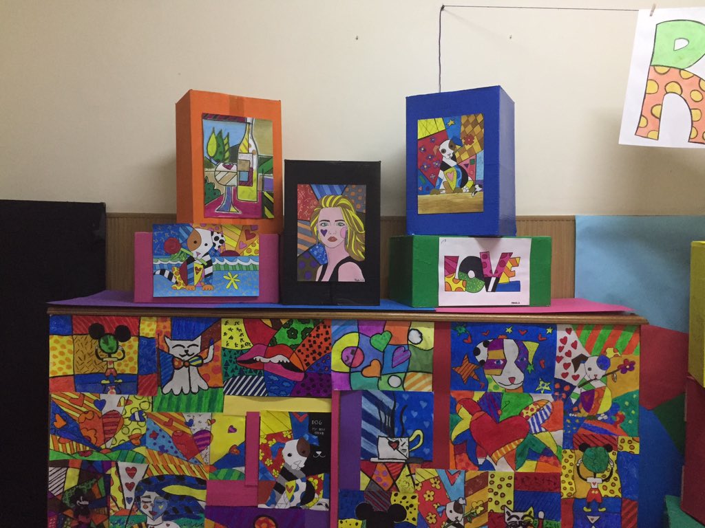 maneshelly's tweet photo. @LopezVicuBCN Avui visitem la Gran Exposició #Art+Fica’t , guiada per alumnes de primària i ESO de l’escola #DiviviPastor , moltes gràcies artistes!q https://t.co/wzQKTImkK2
