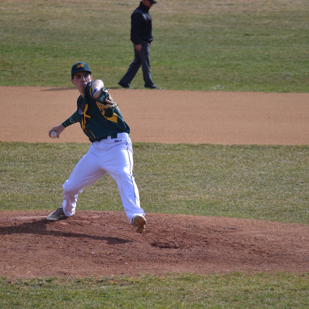 RedDragonBsbl's tweet photo. Our next addition for 2020 is Zach Vavasour from Adirondack CC! Zachโs favorite moment this spring was helping his team reach the playoffs and he chose Oneonta bc of our facilities, staff, and campus! #futurereddragons https://t.co/aTQdbxfck7