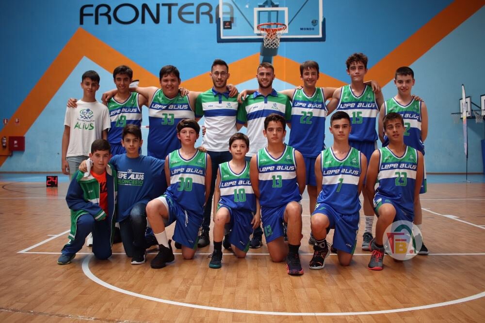 En Infantil Masc. estará <a href="/CbLepeAlius/">Cb Lepe Alius</a> .Este equipo es fundamentalmente un grupo de amigos y apasionados de este deporte, que en cuanto a estilo de juego demuestran ser un equipo trabajador, intenso y alegre, priorizando la defensa y, en sus mejores momentos, los pases en ataque.