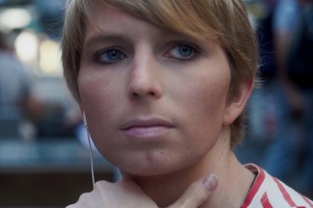 rohan14291's tweet photo. "‘XY Chelsea’ Review: A Whistleblower Out of Focus" by JEANNETTE CATSOULIS via NYT https://t.co/QN2s2O5MIT https://t.co/kqK9Uqlnn9