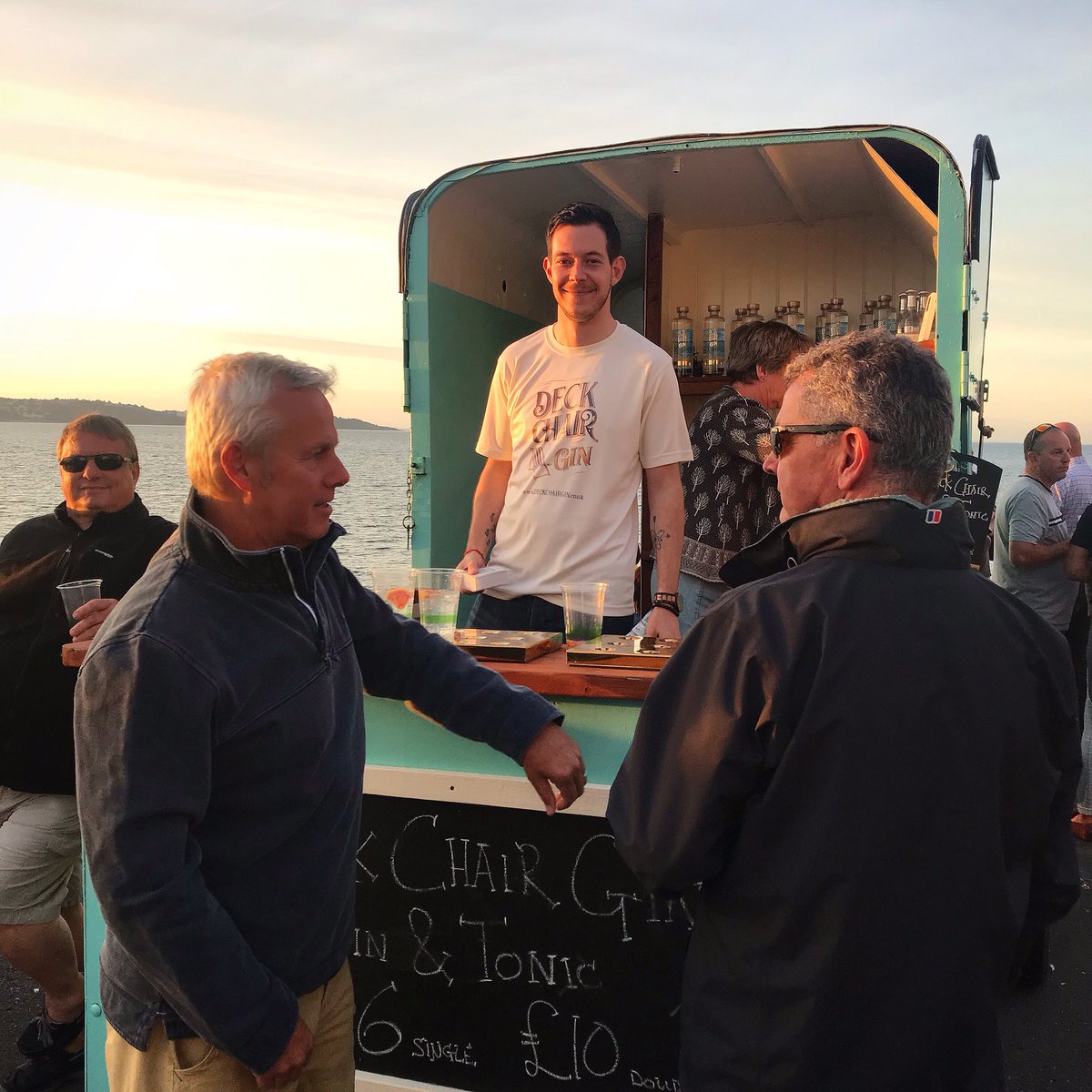 TheNewQuayInnBrixham tweet media