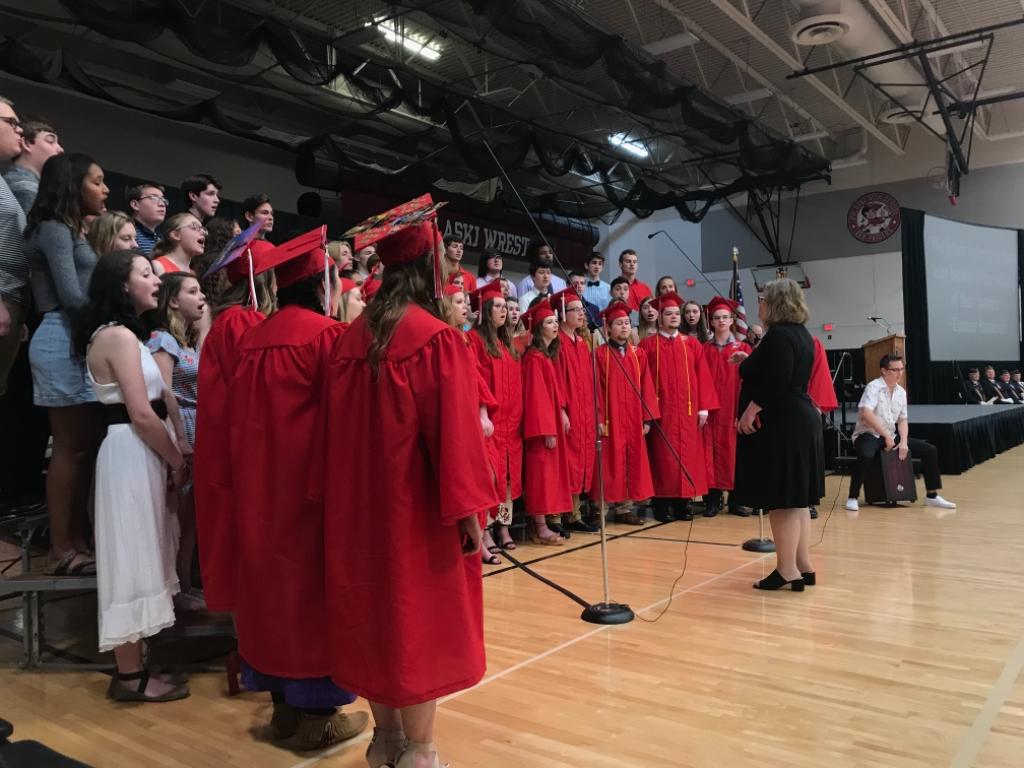 PCSD_PHS's tweet photo. PHS choir students sing at graduation!
Amazing vocals everyone!Β π€πΌππ
π΄#RaiderStrong #PHS1819 #graduation #seniors https://t.co/kR14yjIyAr