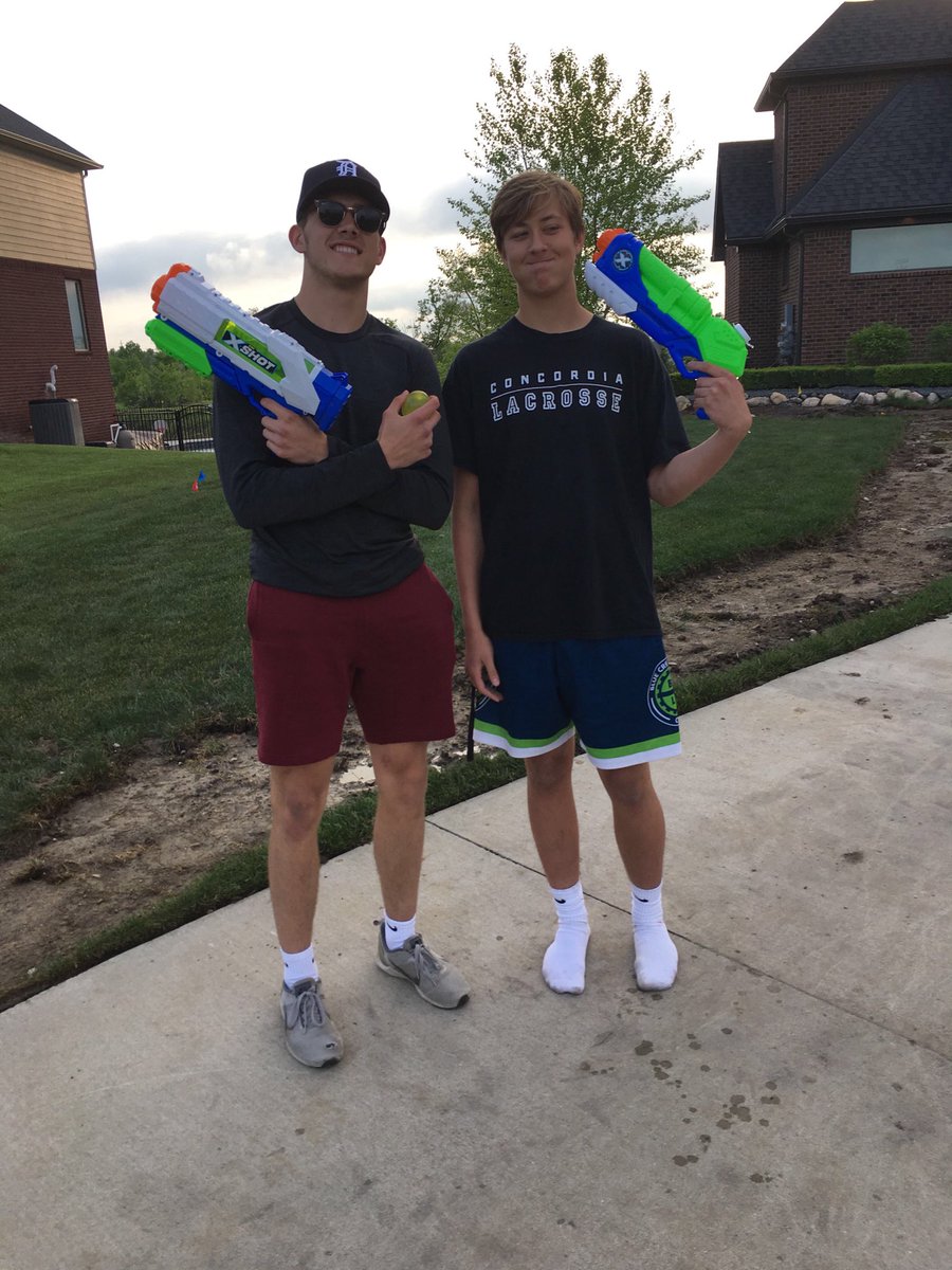 waterwars19's tweet photo. Dom from squirter face Bebe got joe from 50 shades of spray, then Jackson got Jake, then cole and Jackson got each other out!!!! The score is now (4-1)!!! 💦💦💦🔫🔫 https://t.co/2MHV7aHDGv